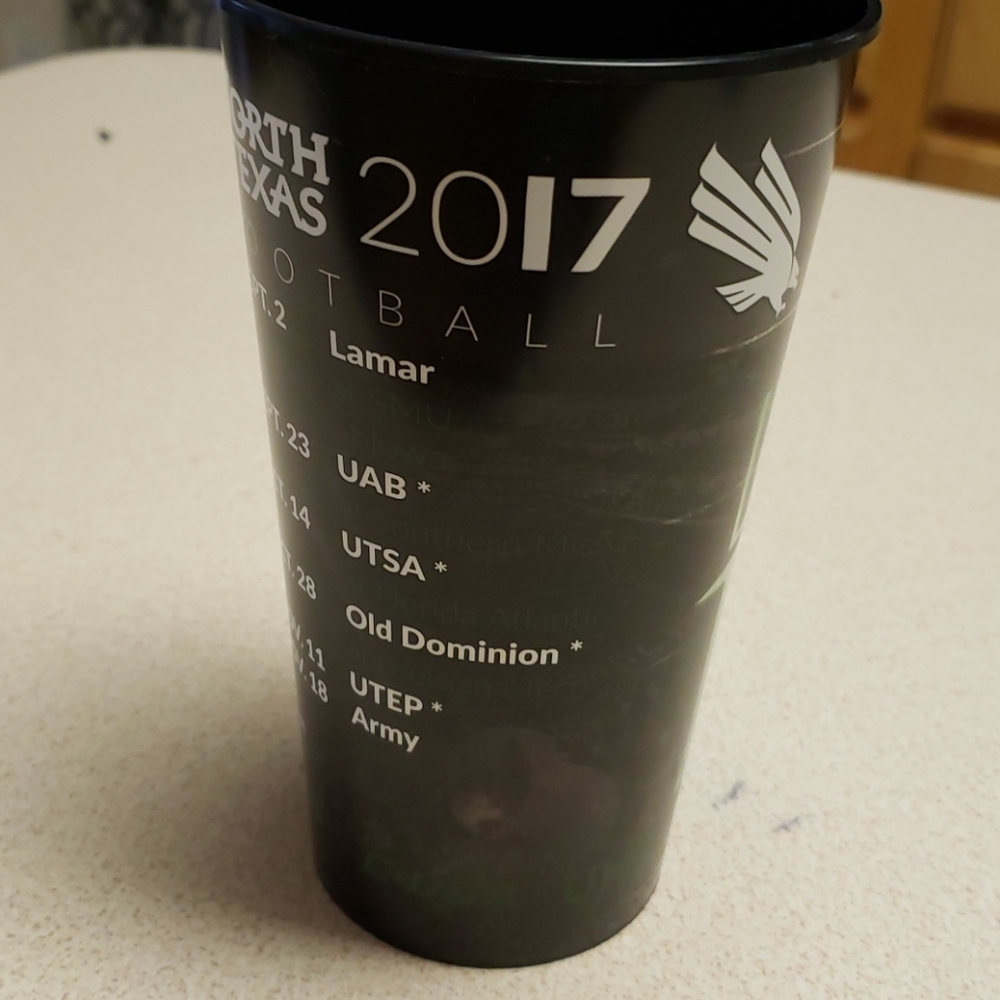 UNT Eagles football 2017 32 oz stadium cup.